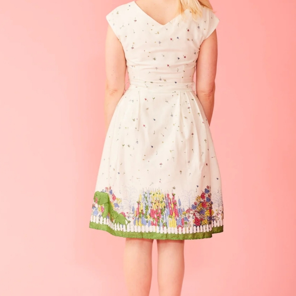 ModCloth Cream Garden Print Midi Dress with Green Border - Picture 2 of 9